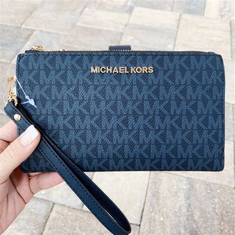 Michael michael kors phone wristlet wallet + FREE SHIPPING